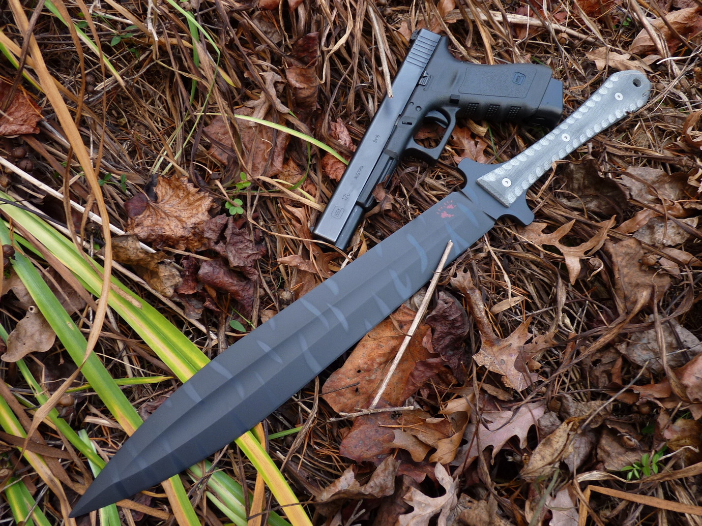 "Murder" Tactical Gladius